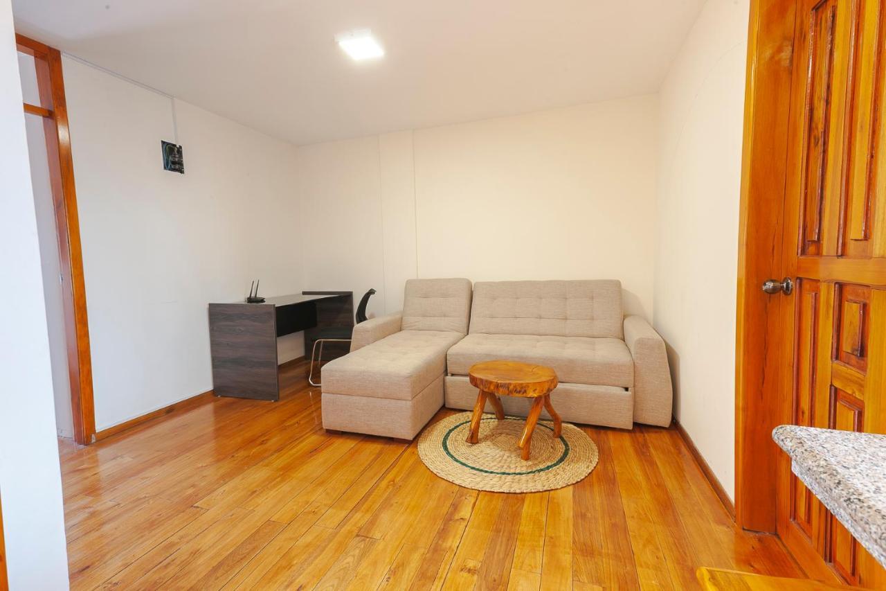 Los Ponchos Inn Apartasuite Otavalo Buitenkant foto